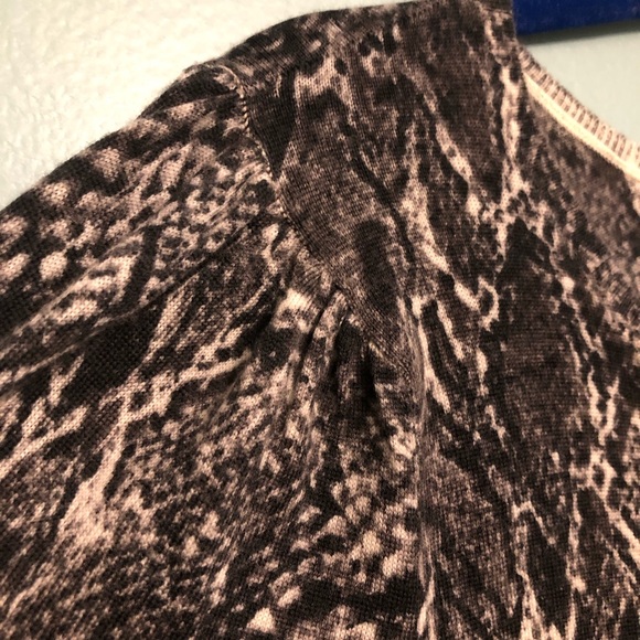 Talbots Soft Merino Wool Bishop Sleeve V-Neck Sweater - Picture 5 of 10